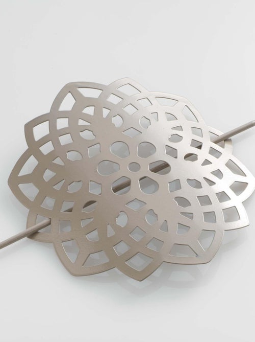 Embrasse broche rosace - Kiabi