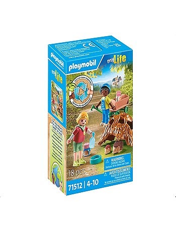 Enfants avec famille de hérissons