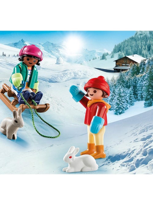 Enfants avec luge - Kiabi
