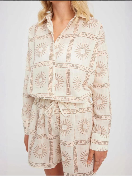 Ensemble 2 pièces : chemise imprimée et short taille haute à cordon de serrage - Kiabi Ensemble 2 pièces : chemise imprimée et short taille haute à cordon de serrage - Kiabi