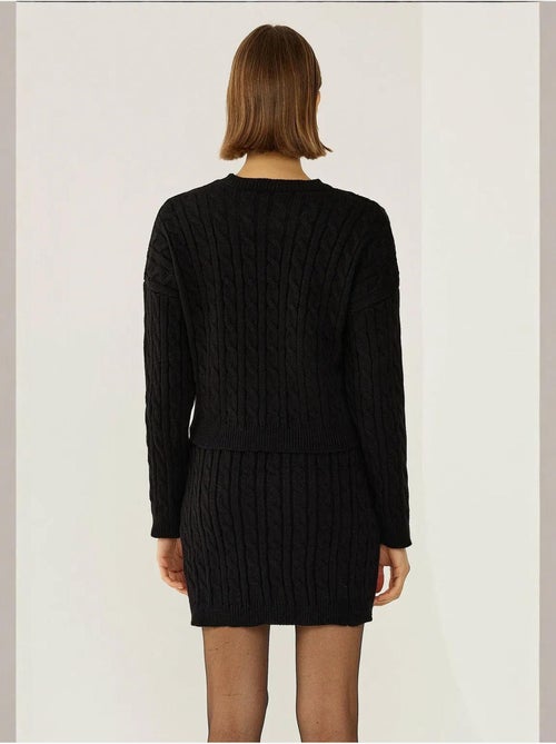 Ensemble 2 pièces pull ras du cou et mini-jupe taille haute - Kiabi Ensemble 2 pièces pull ras du cou et mini-jupe taille haute - Kiabi