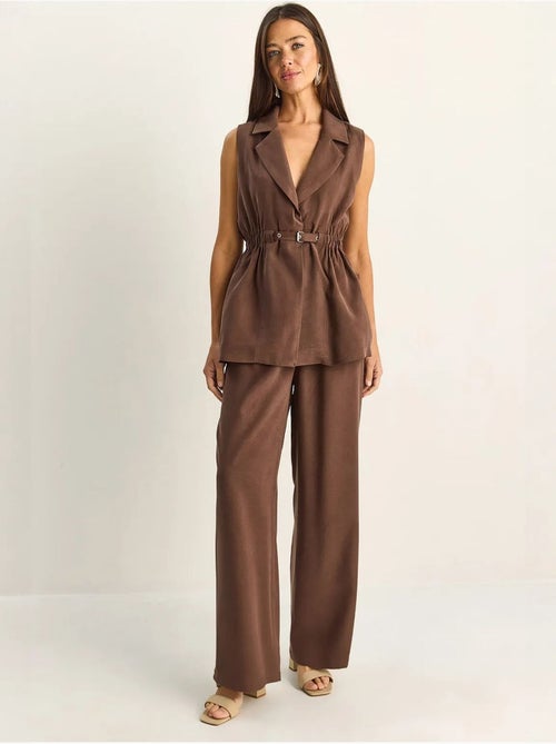 Ensemble à jambes larges taille haute avec col de veste lucci - Kiabi Ensemble à jambes larges taille haute avec col de veste lucci - Kiabi