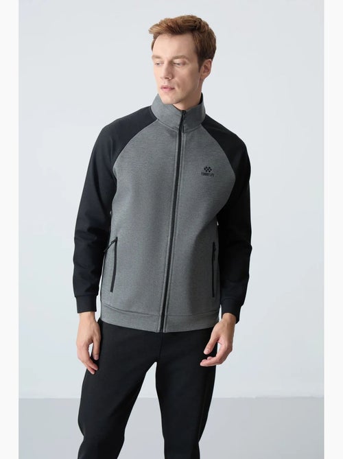 Ensemble active homme à blocs de couleur tommy - Kiabi Ensemble active homme à blocs de couleur tommy - Kiabi