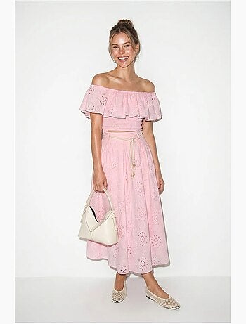 Ensemble blouse et jupe midi brodés, épaules dégagées lucci
