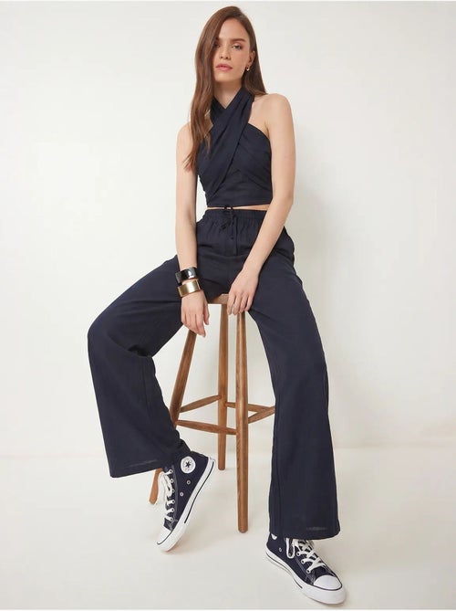Ensemble blouse halter et pantalon large istanbul - Kiabi Ensemble blouse halter et pantalon large istanbul - Kiabi