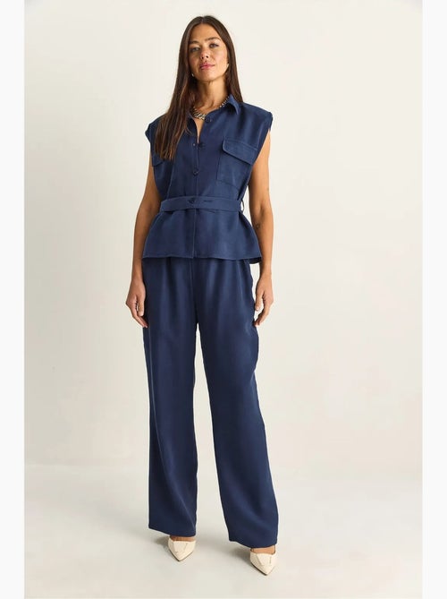 Ensemble blouse sans manches et pantalon large ceinturé lucci - Kiabi Ensemble blouse sans manches et pantalon large ceinturé lucci - Kiabi