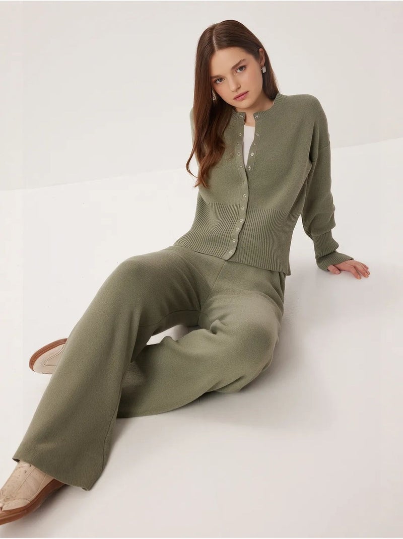 Ensemble cardigan boutonné et pantalon large en maille côtelée istanbul Kaki - Kiabi
