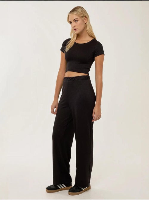 Ensemble chemise courte en tricot et pantalon à ceinture élastique - Kiabi Ensemble chemise courte en tricot et pantalon à ceinture élastique - Kiabi