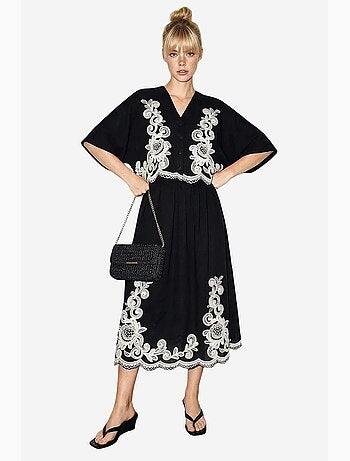 Ensemble chemise oversize à col en v brodée à manches 3/4 et pantalon large lucci