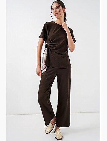 Ensemble coordonné côtelé à col rond et détail cravate, avec pantalon à jambes larges bdart