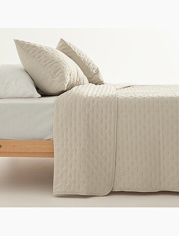 Ensemble couvre-lit uni en tissu à relief avec taie(s) d’oreiller - Gamusi.