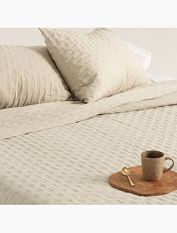 Ensemble couvre-lit uni en tissu à relief avec taie(s) d’oreiller - Gamusi.
