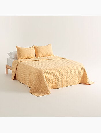 Ensemble couvre-lit uni en tissu à relief avec taie(s) d’oreiller - Gamusi.