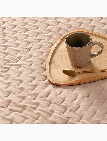 Ensemble couvre-lit uni en tissu à relief avec taie(s) d’oreiller - Gamusi.