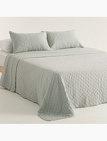 Ensemble couvre-lit uni en tissu à relief avec taie(s) d’oreiller - Gamusi.