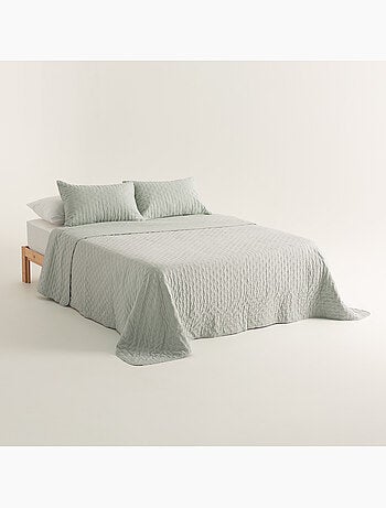 Ensemble couvre-lit uni en tissu à relief avec taie(s) d’oreiller - Gamusi.