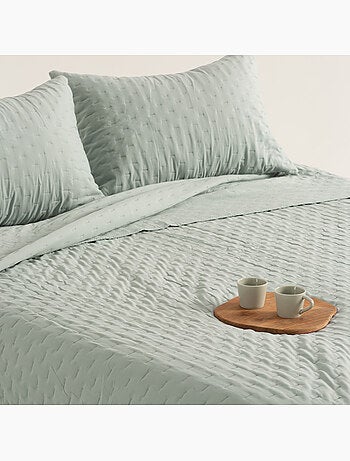 Ensemble couvre-lit uni en tissu à relief avec taie(s) d’oreiller - Gamusi.