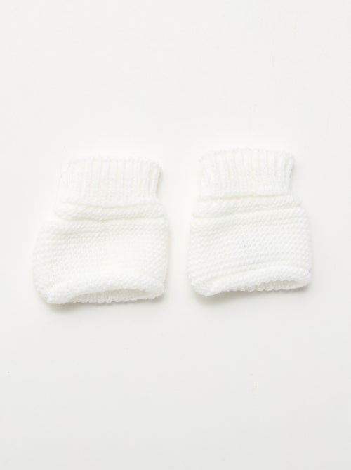 Ensemble de naissance bonnet + moufles + chaussons en tricot 'Manufacture de Layette' - Kiabi