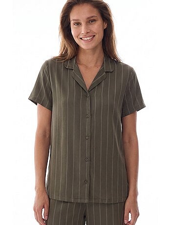 Ensemble de pyjama rhea en satin rayé, chemise à manches courtes et pantalon penti