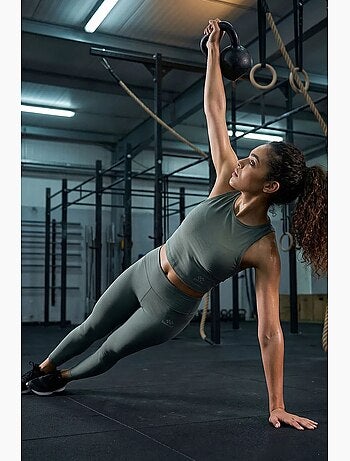 Ensemble de sport femme sans manches avec legging pantacourt tommy