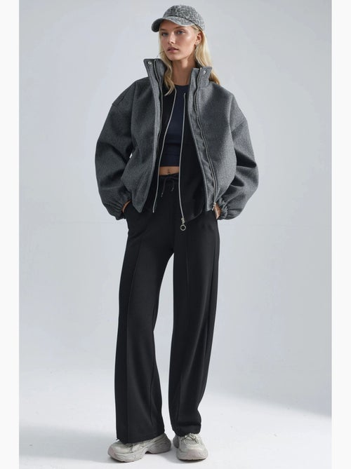 Ensemble deux pièces à capuche, taille haute et jambes larges hiccup - Kiabi Ensemble deux pièces à capuche, taille haute et jambes larges hiccup - Kiabi