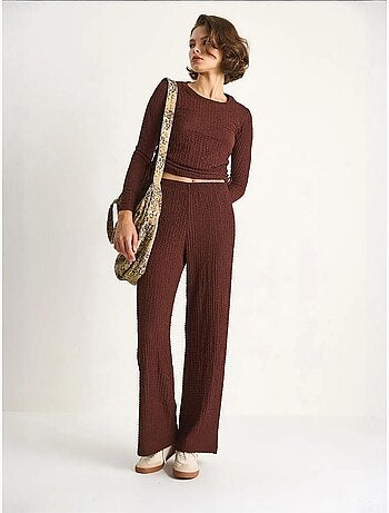 Ensemble deux pièces ajusté avec pantalon évasé lucci