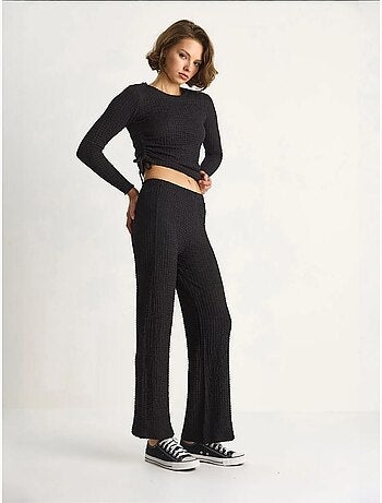 Ensemble deux pièces ajusté avec pantalon évasé lucci