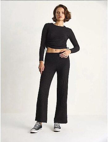Ensemble deux pièces ajusté avec pantalon évasé lucci