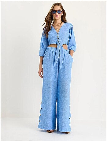 Ensemble deux pièces avec chemisier à nouer, ourlet boutonné doublé et pantalon doublé lucci