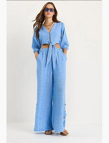 Ensemble deux pièces avec chemisier à nouer, ourlet boutonné doublé et pantalon doublé lucci