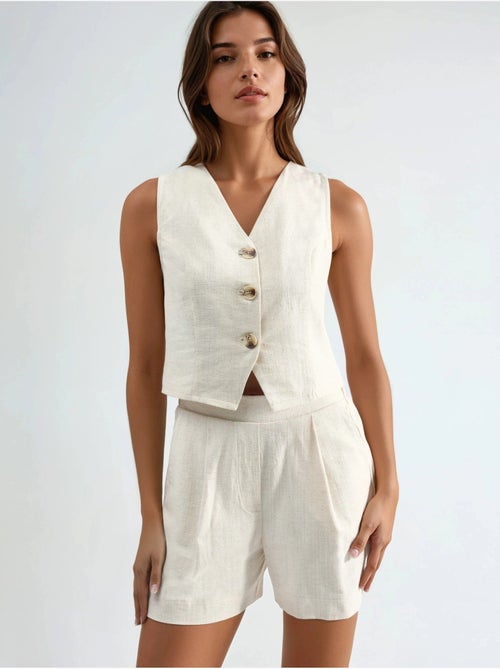 Ensemble deux pièces avec gilet et short en mélange de lin - Kiabi Ensemble deux pièces avec gilet et short en mélange de lin - Kiabi