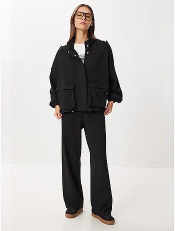 Ensemble deux pièces avec veste à détail poche et pantalon à jambes larges istanbul