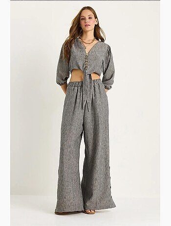 Ensemble deux pièces bianco avec chemisier à nouer, ourlet boutonné doublé et pantalon doublé lucci