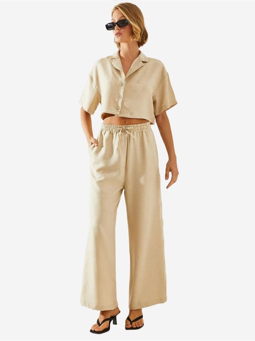 Ensemble deux pièces bianco , haut court à col veste et pantalon boutonné à poches lucci - Kiabi Ensemble deux pièces bianco , haut court à col veste et pantalon boutonné à poches lucci - Kiabi