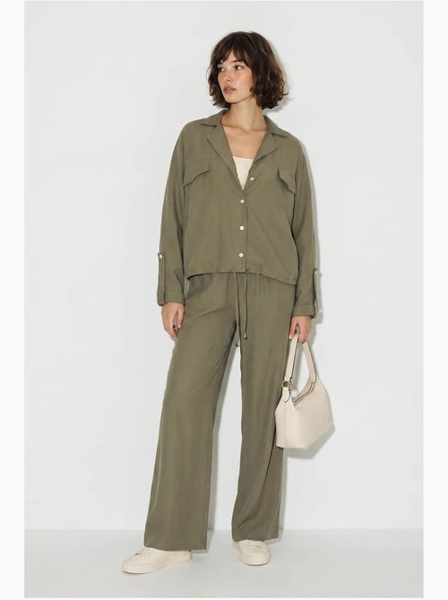 Ensemble deux pièces : blouse et pantalon large en crêpe lucci - Kiabi Ensemble deux pièces : blouse et pantalon large en crêpe lucci - Kiabi