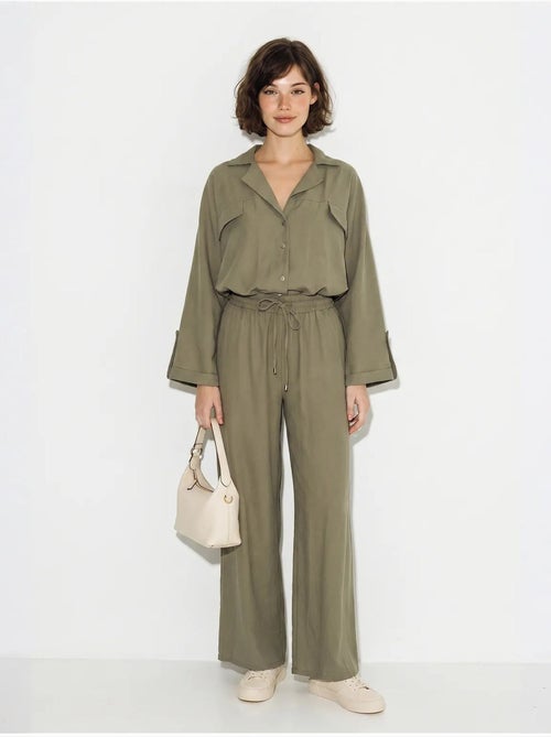 Ensemble deux pièces : blouse et pantalon large en crêpe lucci - Kiabi Ensemble deux pièces : blouse et pantalon large en crêpe lucci - Kiabi
