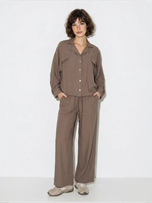Ensemble deux pièces : blouse et pantalon large en crêpe lucci - Kiabi Ensemble deux pièces : blouse et pantalon large en crêpe lucci - Kiabi