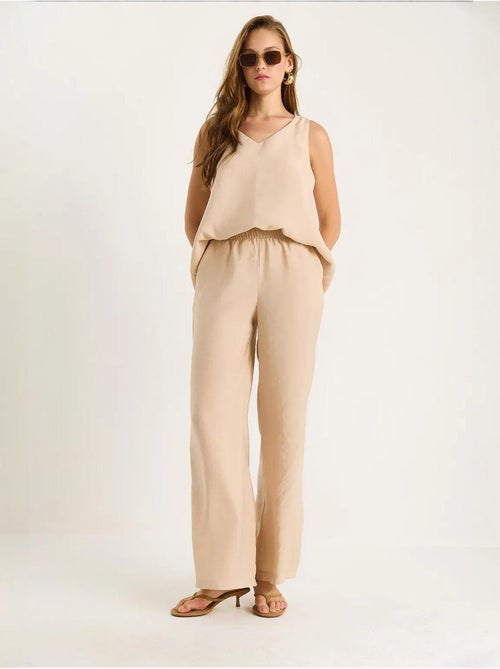 Ensemble deux pièces : chemisier à bretelles et col en v, pantalon palazzo lucci - Kiabi Ensemble deux pièces : chemisier à bretelles et col en v, pantalon palazzo lucci - Kiabi