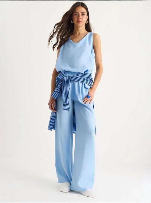 Ensemble deux pièces : chemisier à bretelles et col en v, pantalon palazzo lucci - Kiabi Ensemble deux pièces : chemisier à bretelles et col en v, pantalon palazzo lucci - Kiabi
