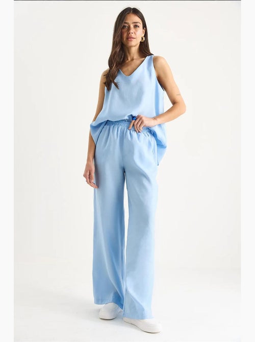 Ensemble deux pièces : chemisier à bretelles et col en v, pantalon palazzo lucci - Kiabi Ensemble deux pièces : chemisier à bretelles et col en v, pantalon palazzo lucci - Kiabi