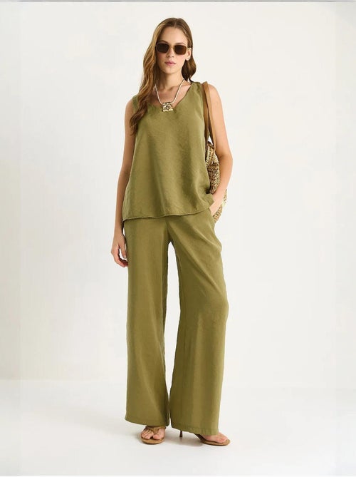 Ensemble deux pièces : chemisier à bretelles et col en v, pantalon palazzo lucci - Kiabi Ensemble deux pièces : chemisier à bretelles et col en v, pantalon palazzo lucci - Kiabi