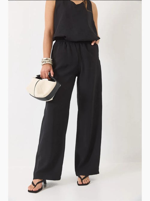 Ensemble deux pièces : chemisier à bretelles et col en v, pantalon palazzo lucci - Kiabi Ensemble deux pièces : chemisier à bretelles et col en v, pantalon palazzo lucci - Kiabi