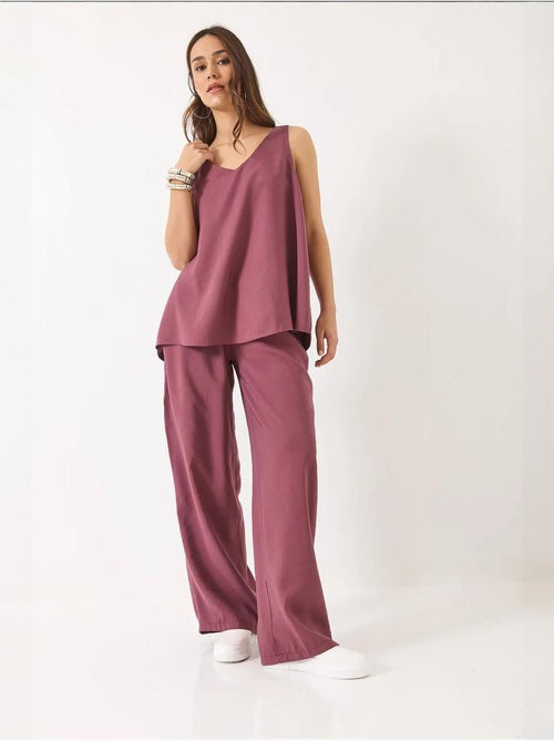 Ensemble deux pièces : chemisier à bretelles et col en v, pantalon palazzo lucci - Kiabi Ensemble deux pièces : chemisier à bretelles et col en v, pantalon palazzo lucci - Kiabi