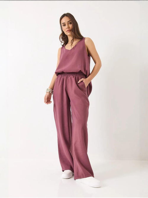 Ensemble deux pièces : chemisier à bretelles et col en v, pantalon palazzo lucci - Kiabi Ensemble deux pièces : chemisier à bretelles et col en v, pantalon palazzo lucci - Kiabi