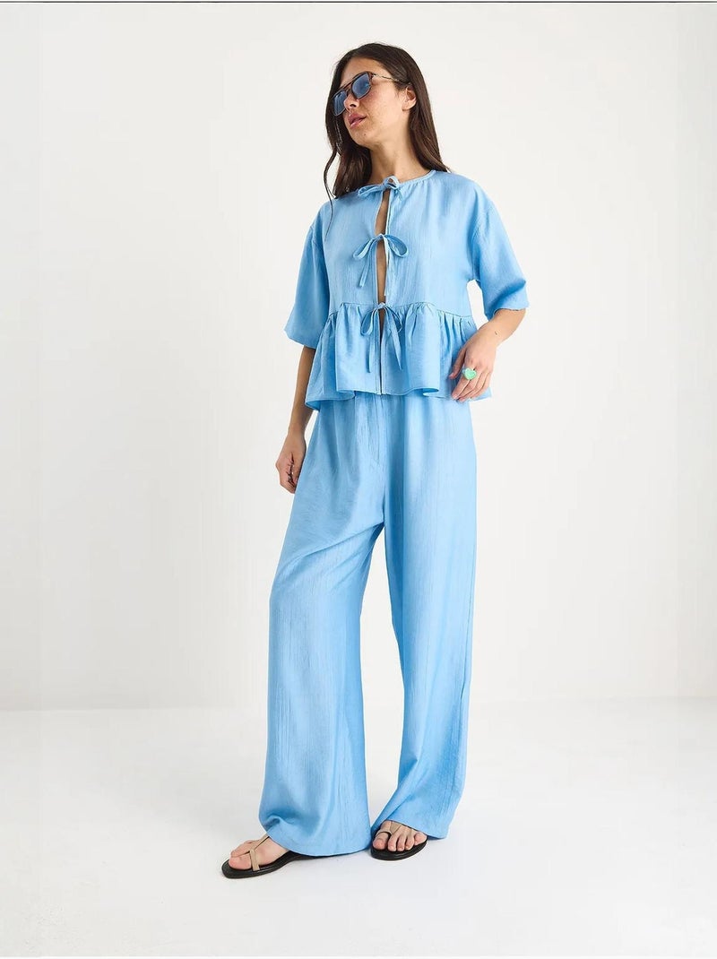Ensemble deux pièces chemisier et pantalon à manches courtes avec détails noués de bianco lucci Bleu ciel - Kiabi