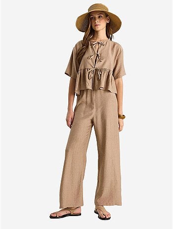 Ensemble deux pièces chemisier et pantalon à manches courtes avec détails noués de bianco lucci