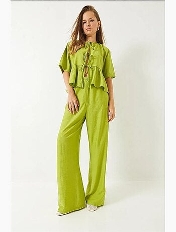 Ensemble deux pièces chemisier et pantalon à manches courtes avec détails noués lucci