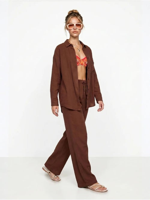 Ensemble deux pièces coordonné à taille haute, jambe large et col chemise istanbul - Kiabi Ensemble deux pièces coordonné à taille haute, jambe large et col chemise istanbul - Kiabi