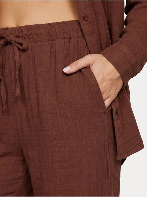 Ensemble deux pièces coordonné à taille haute, jambe large et col chemise istanbul - Kiabi Ensemble deux pièces coordonné à taille haute, jambe large et col chemise istanbul - Kiabi