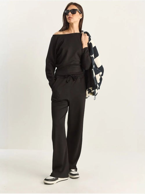 Ensemble deux pièces en maille à col asymétrique et taille haute lucci - Kiabi Ensemble deux pièces en maille à col asymétrique et taille haute lucci - Kiabi